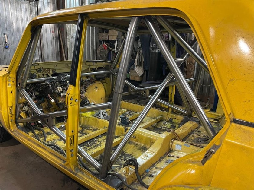 Каркас безопасности ВАЗ 2102