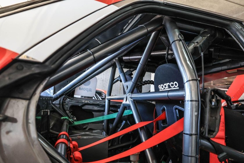 Нива Шеви ковши с каркасом безопасности