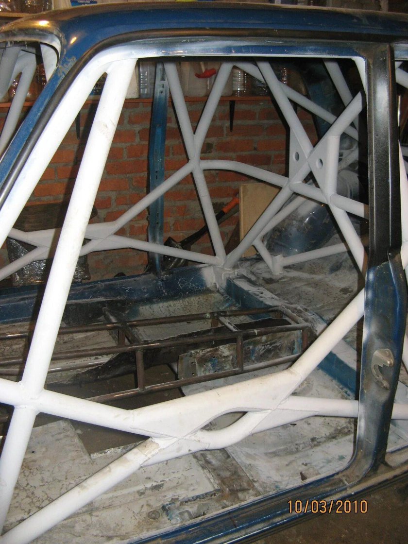 Скрытый каркас безопасности ВАЗ 2107