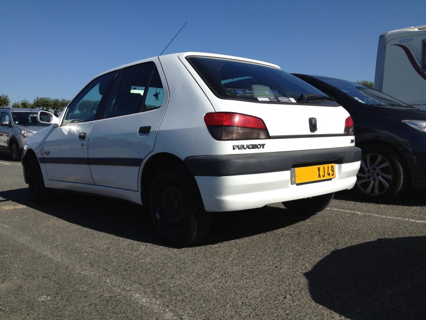 Пежо 306 белый