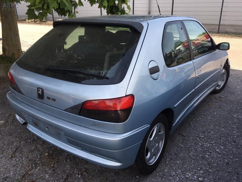 Peugeot 306 2000 года
