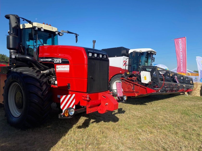 Трактор Ростсельмаш 2375