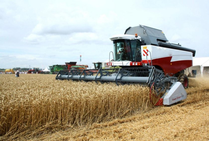 Зерноуборочный комбайн Ростсельмаш