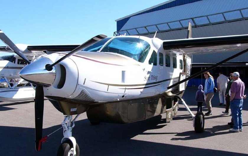 Сессна 208 самолет