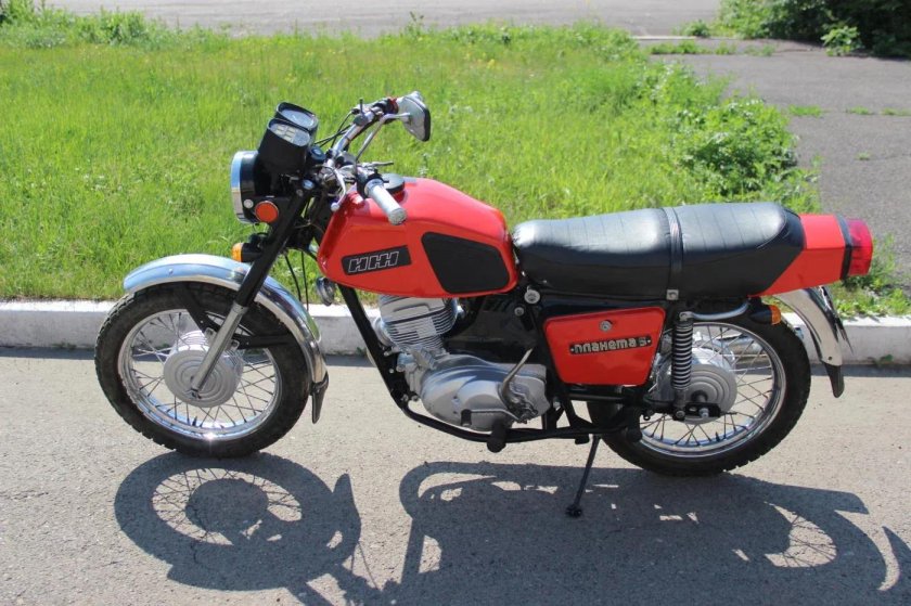 Мотоцикл ИЖ Планета 5