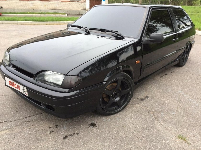 ВАЗ 2113 черный цвет