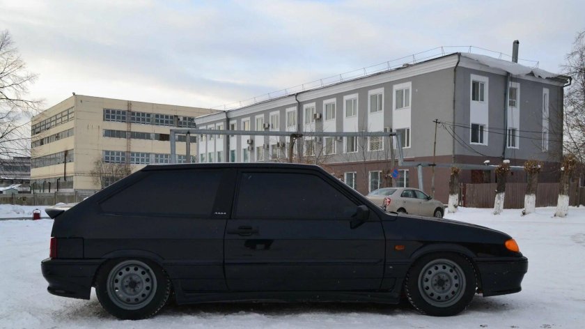ВАЗ 2113 черная тонированная