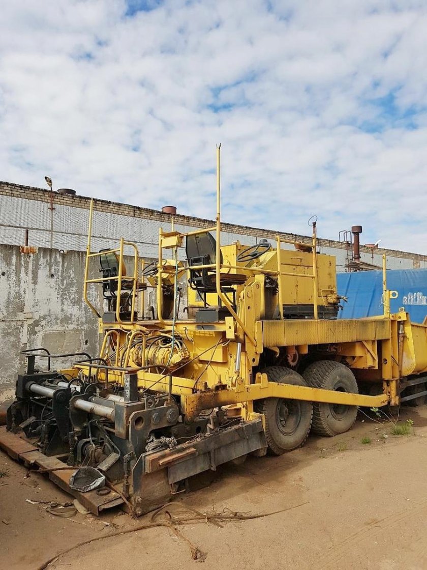 Асфальтоукладчик ДС-181