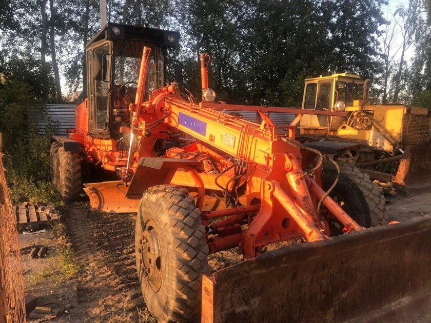 Брянский Арсенал грейдер грейдер ГС-14.02