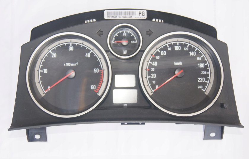 Приборная панель Opel Zafira b