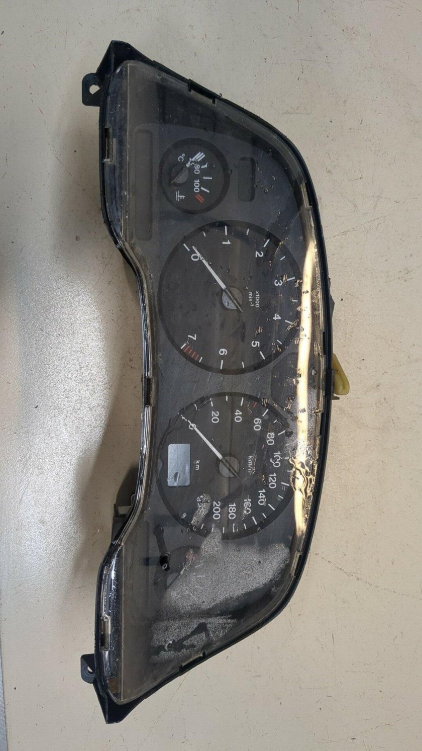 Приборная панель пежо 406