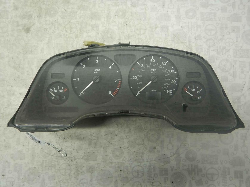 Opel Zafira панель