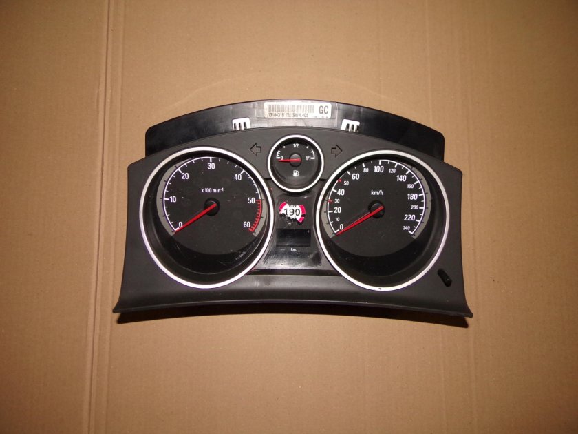 Опель Зафира приборка