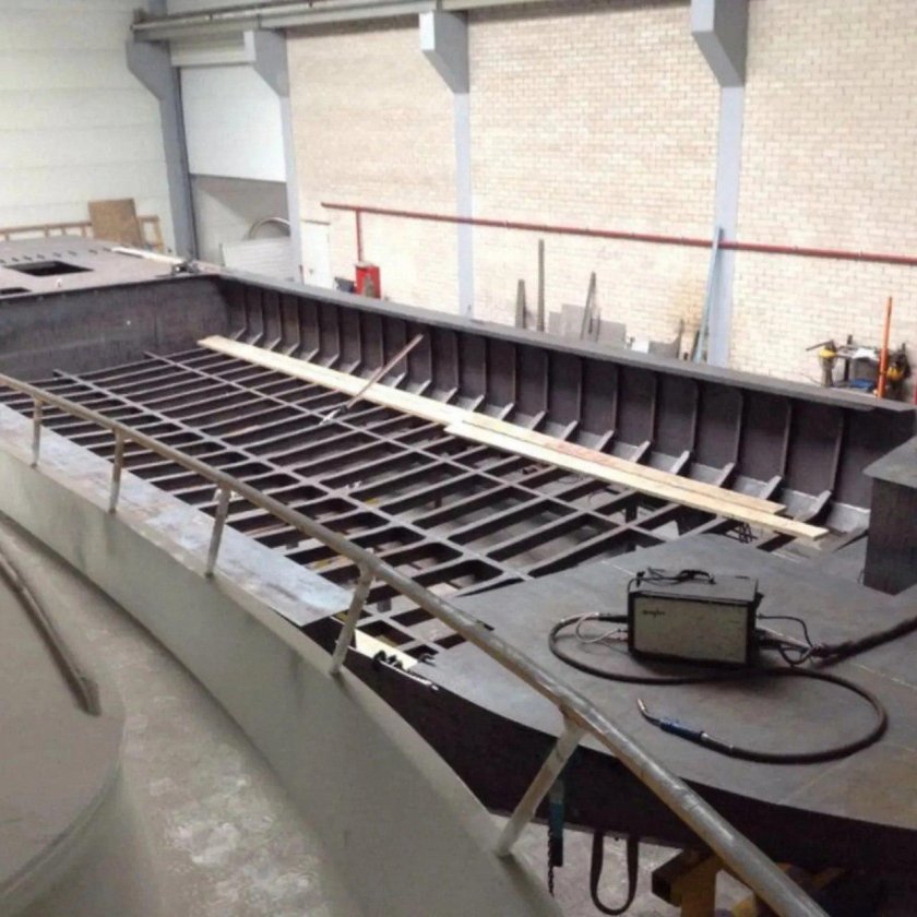 Хаусбот Ушаковские верфи