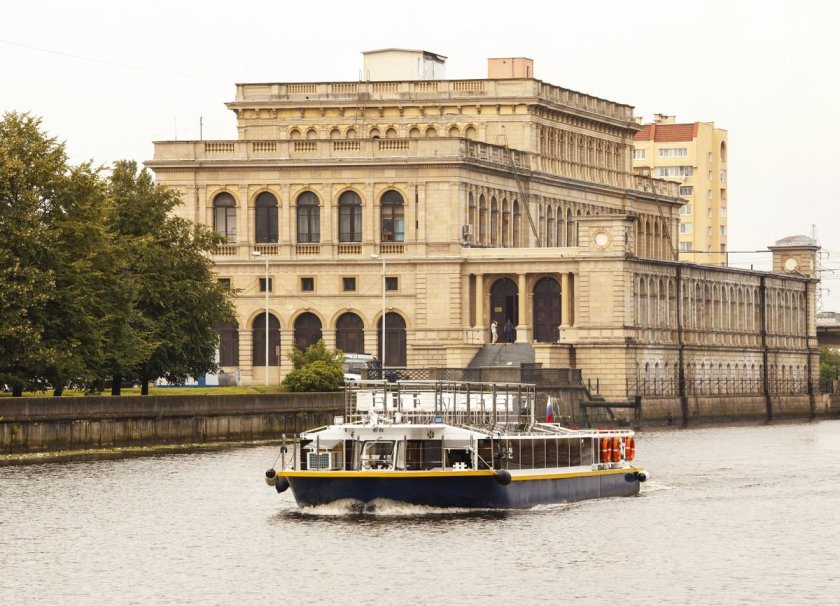 Теплоход Самбия Калининград