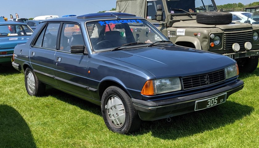 Peugeot 305