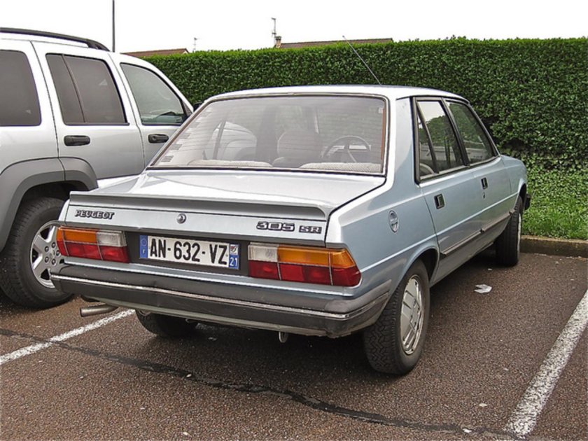 Peugeot 305 Maxi