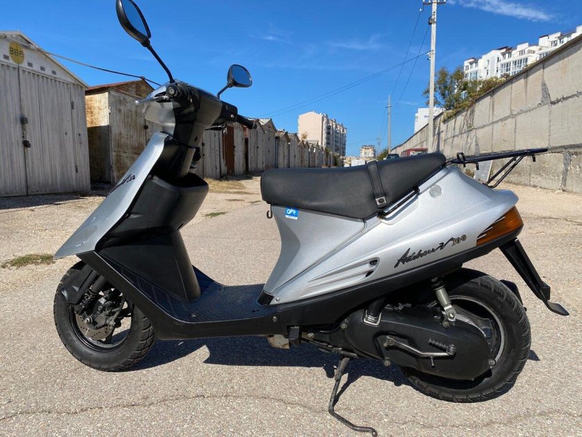 Suzuki address v 100