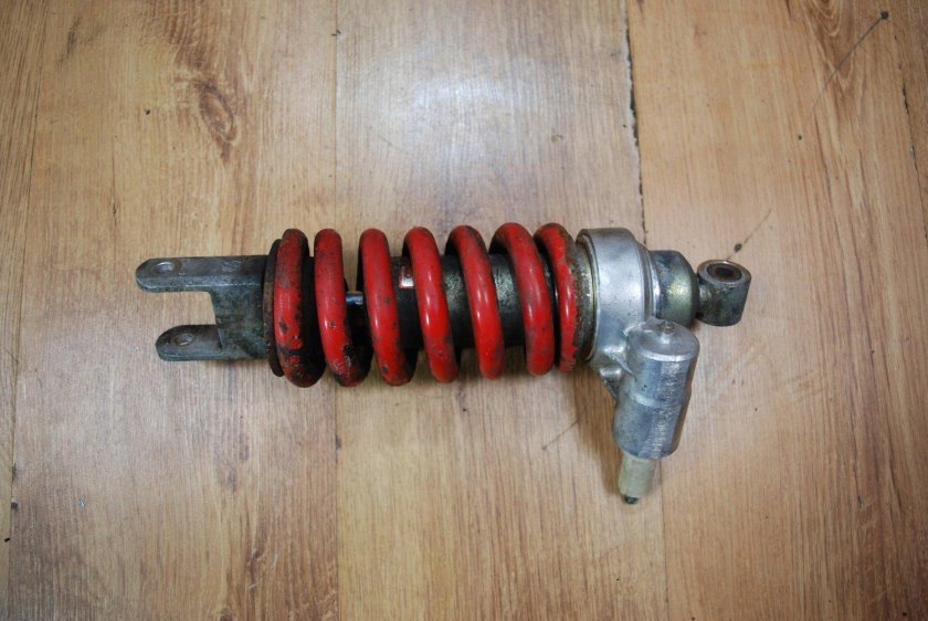 Задний амортизатор Honda cbr900rr