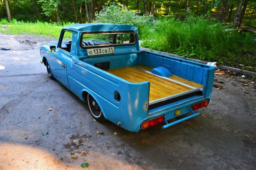 Москвич ИЖ 2715