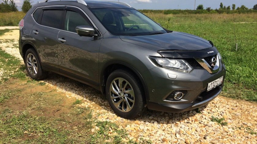 Nissan x-Trail серый