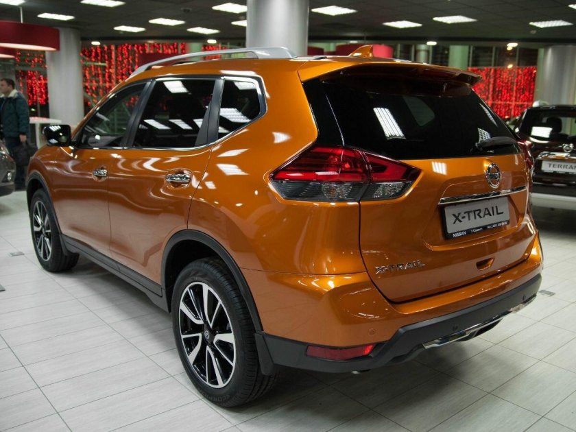 Ниссан х Трейл т32 оранжевый