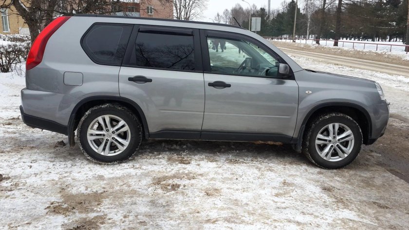 T31 Nissan x-Trail серый