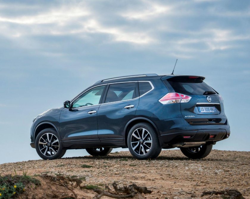 Ниссан х-Трейл т32 синий