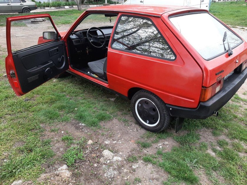 Таврия машина 1995