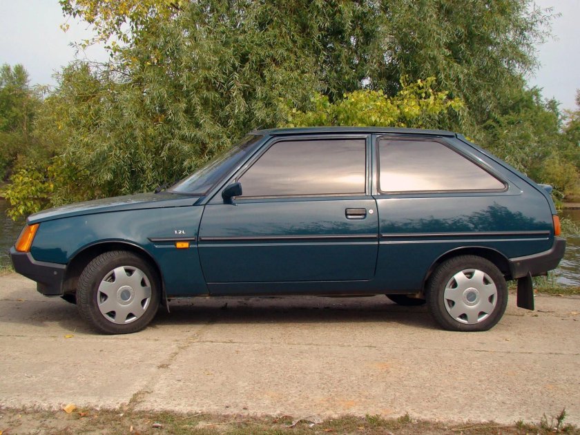 ЗАЗ Таврия 1102 синий