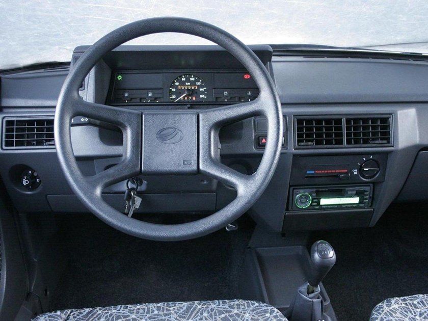 ЗАЗ 1102 Таврия салон