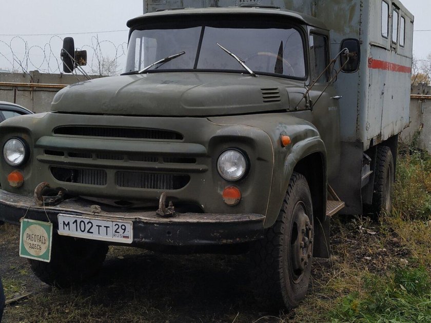 Автомобиль зил 130