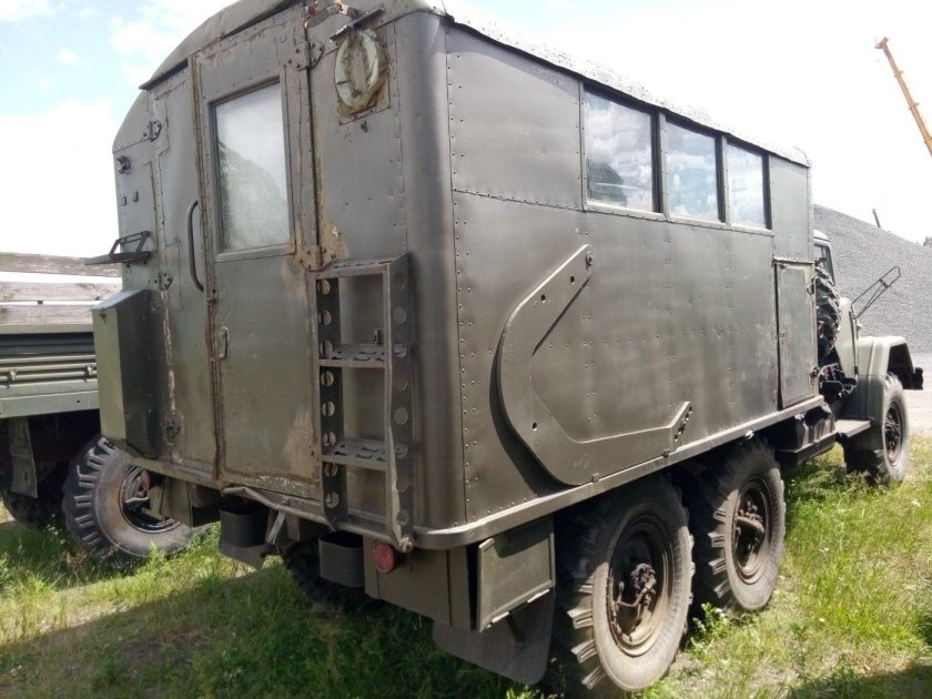 ЗИЛ 130 военный кунг