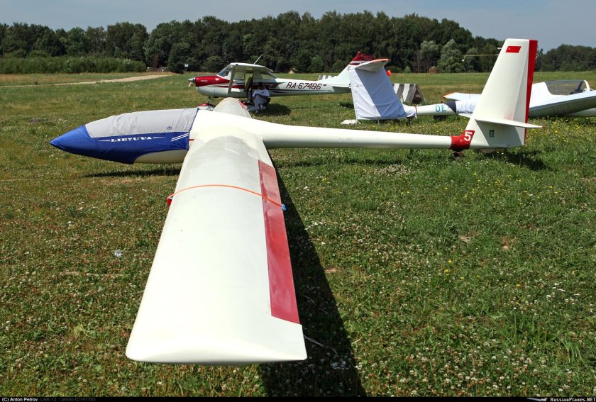 Планер лак-12 Летува