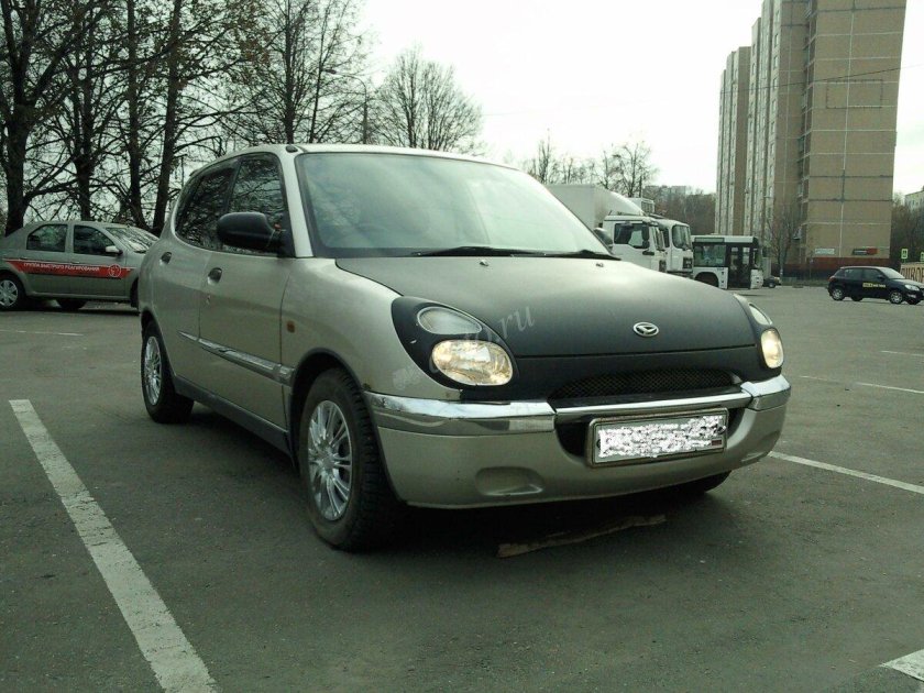 Дайхатсу стория 1999