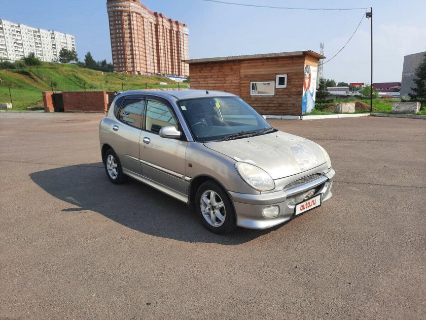 Тойота дуэт 2000 года