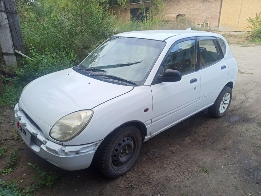 Daihatsu storia багажник