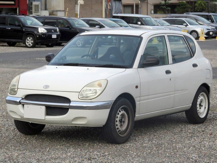 Дайхатсу storia 1998
