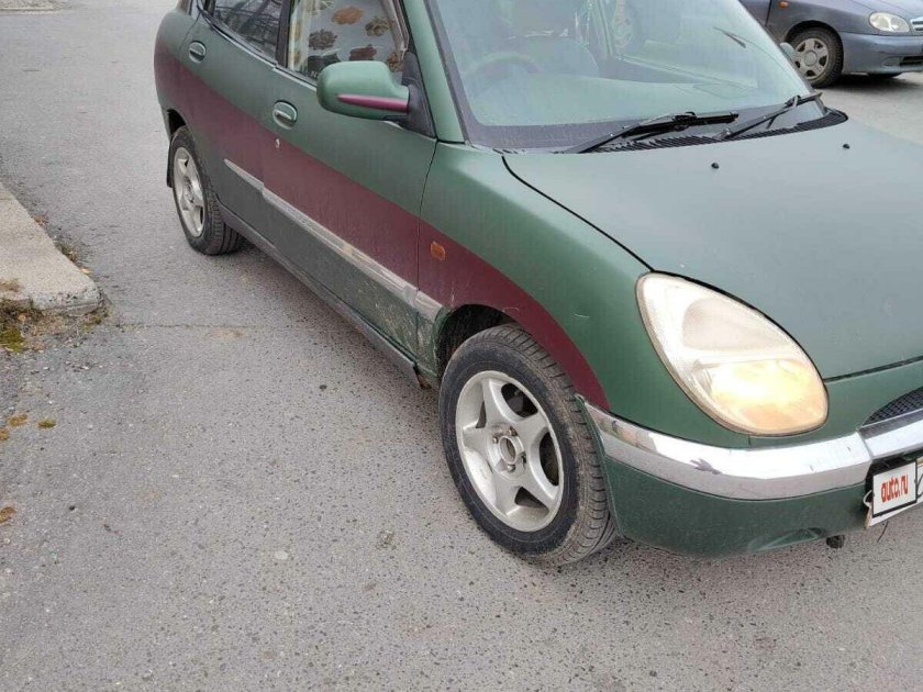 Дайхатсу стория 1998 год