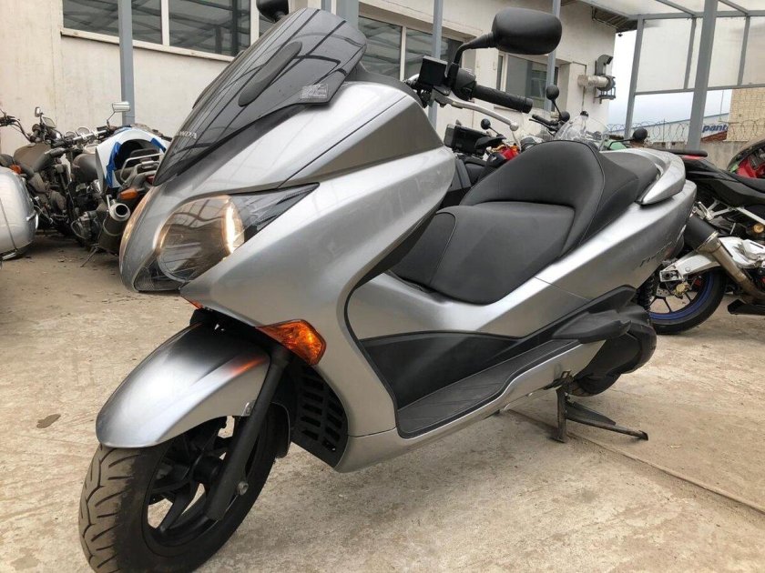 Скутер Honda Forza 250