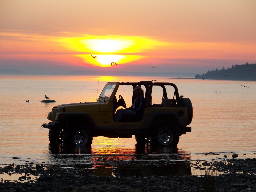 Реклама внедорожника