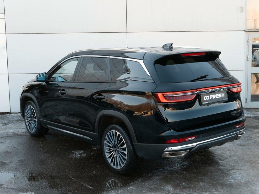 Jetour x 90 plus 2023