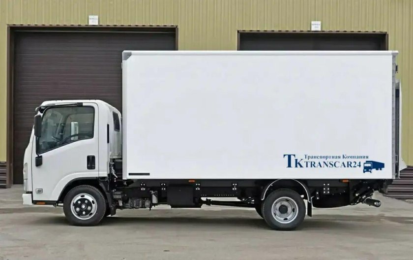 Isuzu NMR 85h (промтоварный фургон)