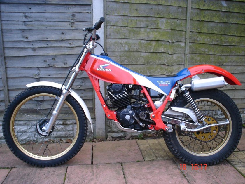 Honda TLR 200