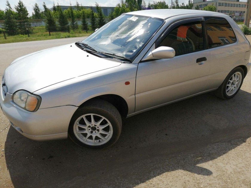 Сузуки Култус 1998