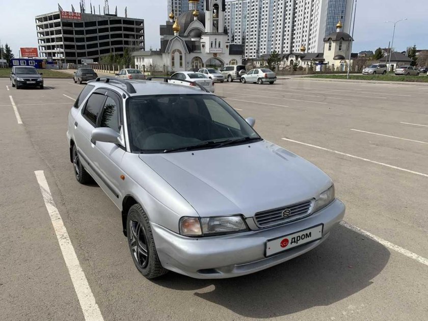 Сузуки Култус Кресцент