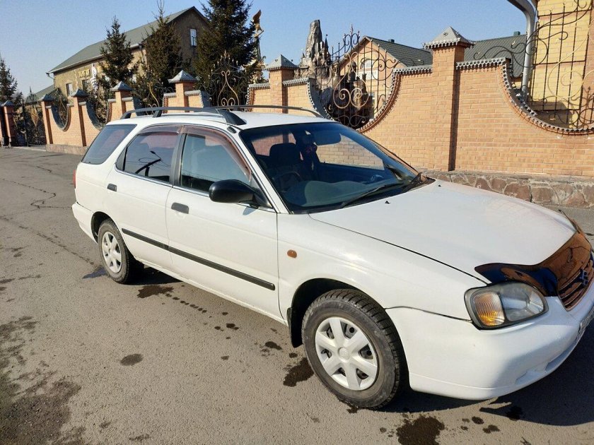 Сузуки Култус 2001