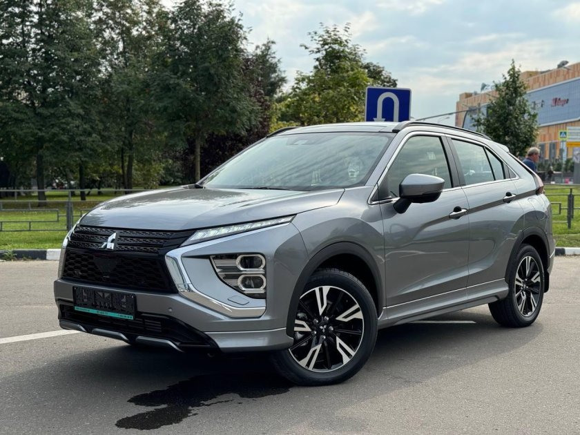 Митсубиси эклипс кросс 2024