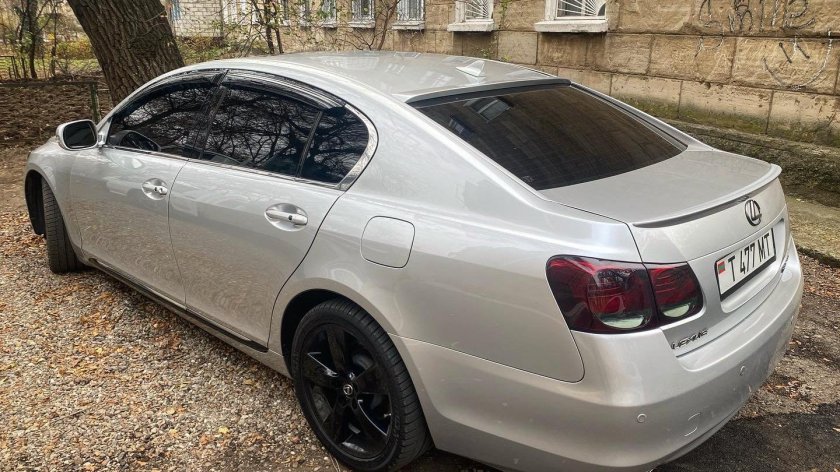 Лексус седан задняя часть