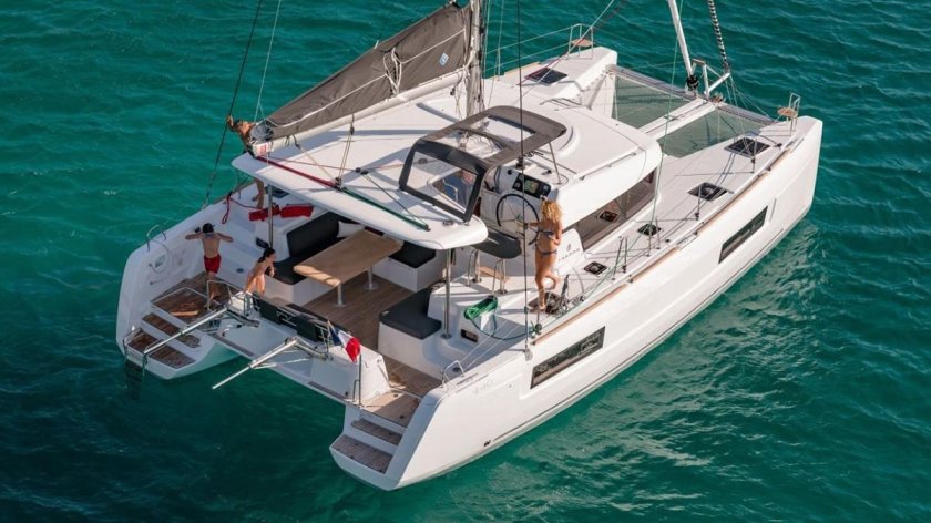 Катамаран lagoon 40 2021